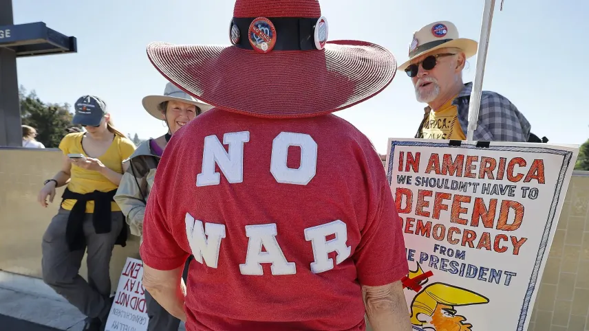 A világbékére a legnagyobb veszélyt jelenleg az Egyesült Államok elnöke jelenti